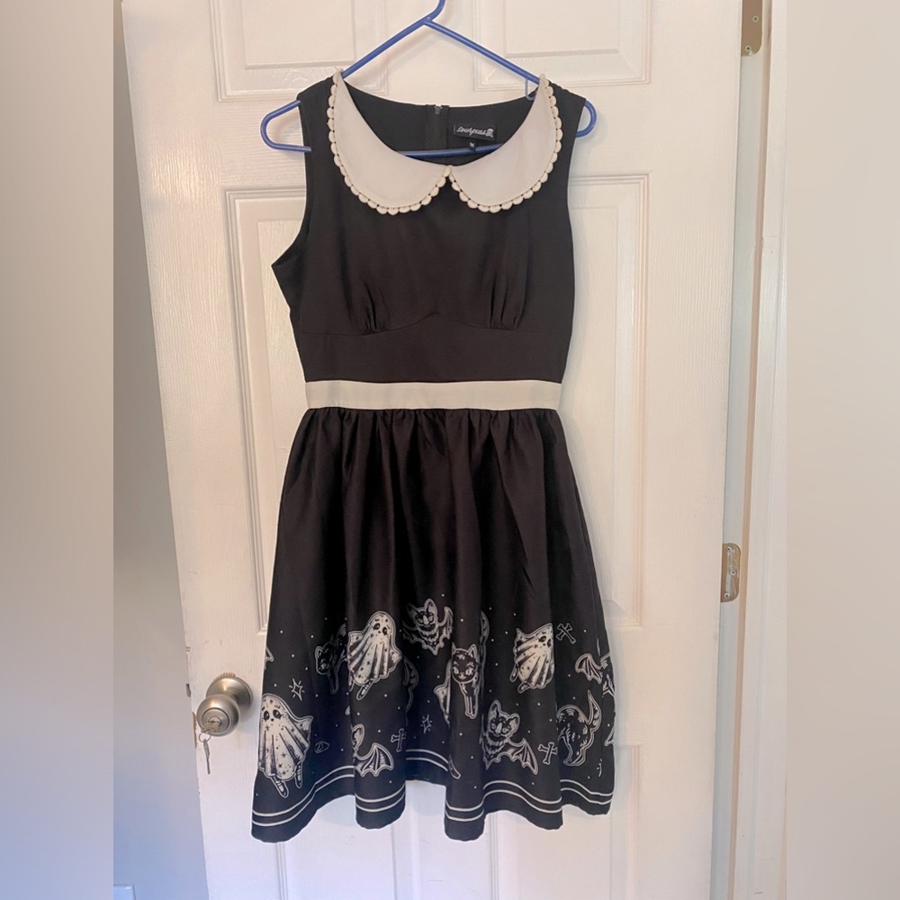 39) The perfect spooky dress